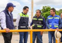 Chepe Guerrero y Eric Gudiño supervisan el funcionamiento del cárcamo de Puerta Real II