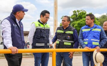 Chepe Guerrero y Eric Gudiño supervisan el funcionamiento del cárcamo de Puerta Real II
