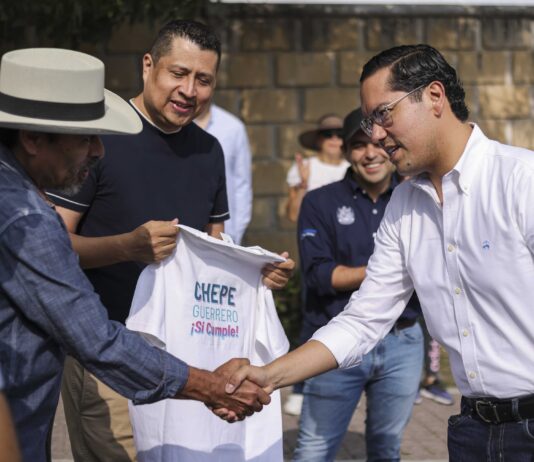 Chepe Guerrero encabeza jornada de limpieza en el fraccionamiento Punta Esmeralda