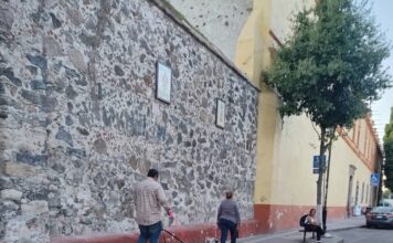 Vecinos del Centro de El Pueblito denuncian baja presión de agua; piden intervención de la CEA