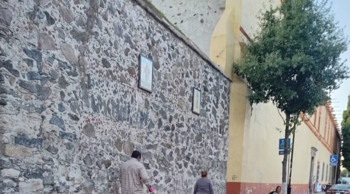 Vecinos del Centro de El Pueblito denuncian baja presión de agua; piden intervención de la CEA
