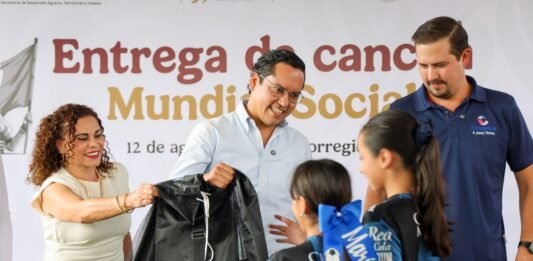 Chepe Guerrero entrega nueva cancha de futbol 5 para las familias de Santa Fe