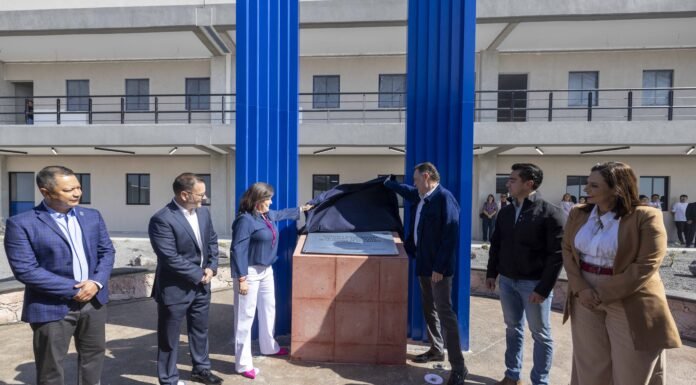 Inaugura Gobernador nuevo edificio de la Escuela de Bachilleres de la UAQ, Campus Aeropuerto