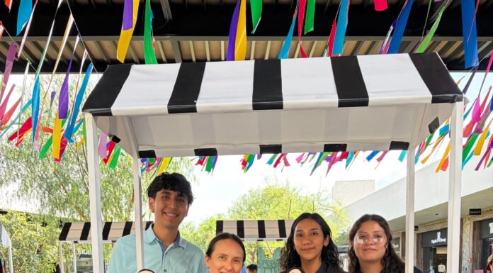 Desarrollan estudiantes de la UT San Juan identidad de marca de muñeca artesanal