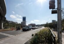 Implementan autoridades estatales y municipales operativo vial para mejorar la movilidad en Prolongación Constituyentes