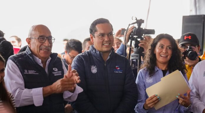 Chepe Guerrero y Luis Nava entregan rehabilitación de vialidades en Paseos del Bosque