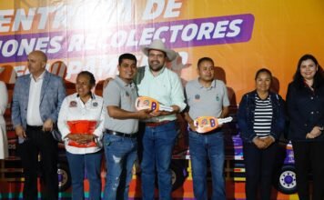 Entrega Gaspar Trueba Dos Nuevos Camiones Recolectores y Equipamiento a Servicios Públicos Municipales