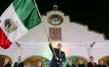 Chepe Guerrero encabeza el Grito de Independencia en Corregidora