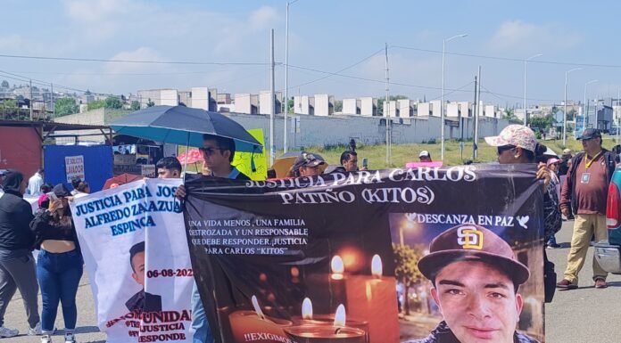 ¡LA NEGRETA ALZA LA VOZ! Bloquean vialidades para exigir justicia por homicidio