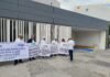 Jubilados de CFE protestan frente al Congreso de Querétaro por reducción de pensiones