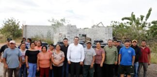 Entrega Gaspar Trueba Tinacos a Familias de La Esperanza y Anuncia Apoyos para Urecho
